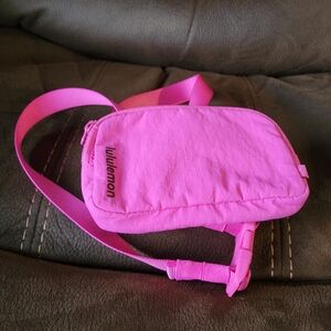 Lululemon belt bag